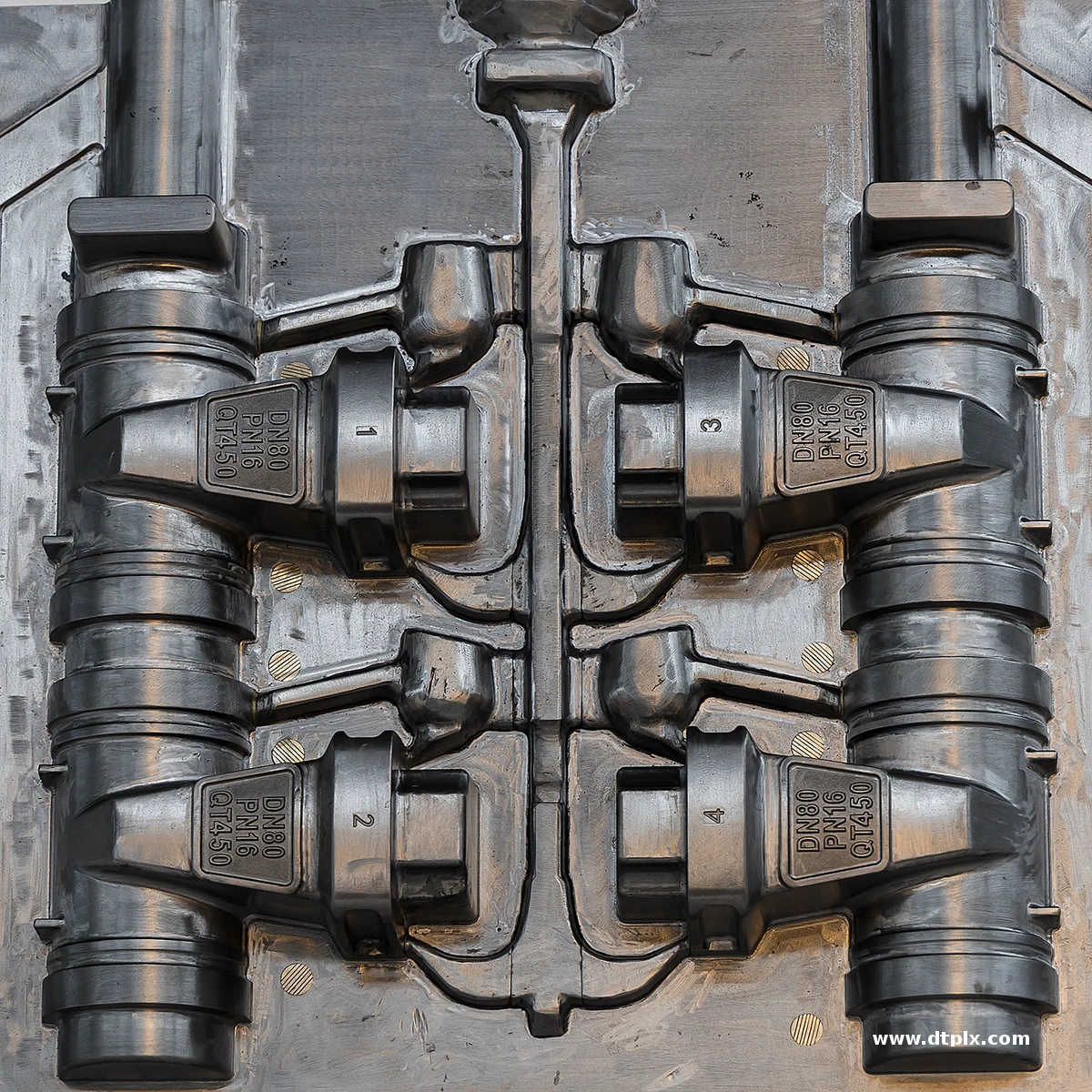 High Quality Mold Supplier Injection Casting Custom Service Custom Made Of Iron Material Mold