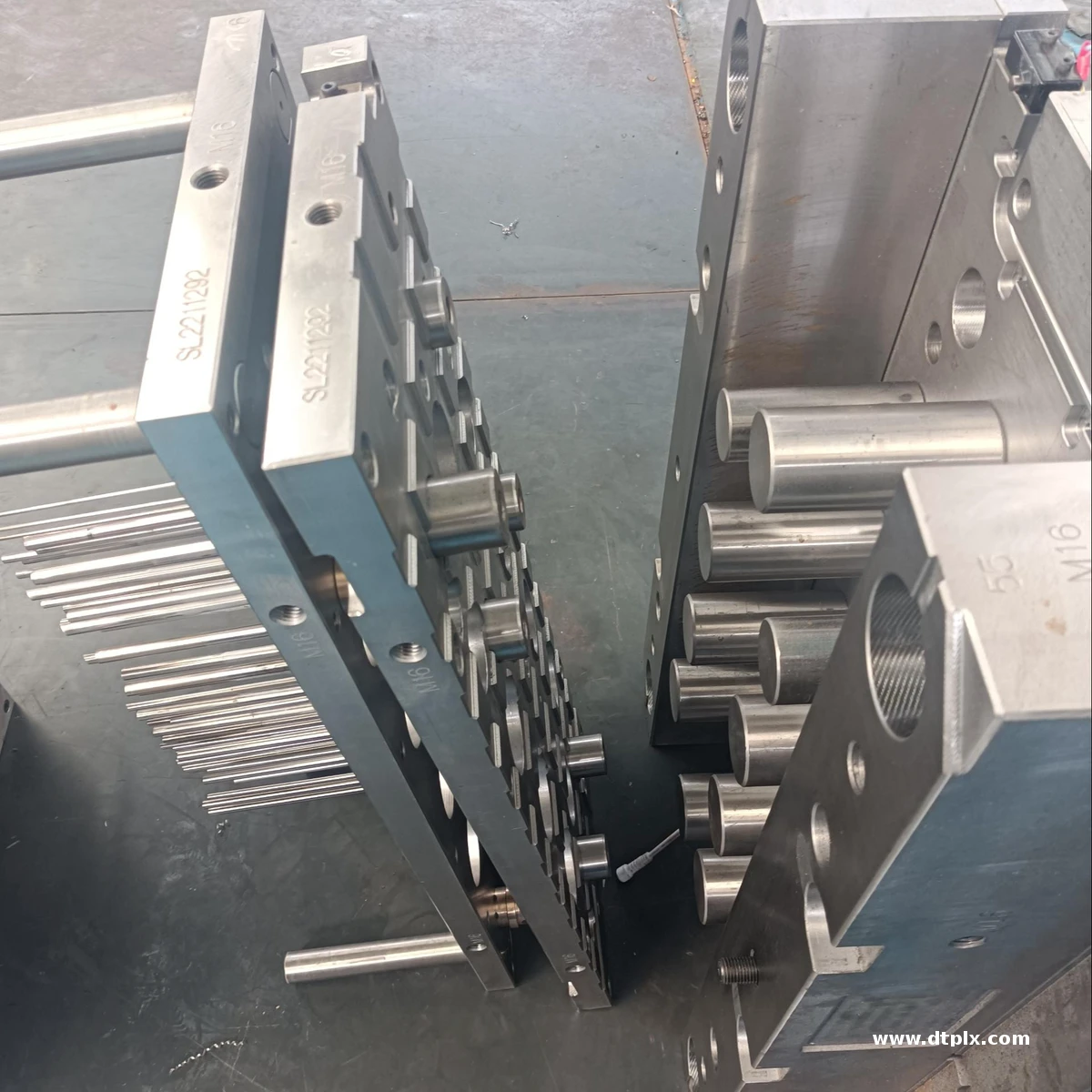 Factory Custom Molds Maker Plastic Molding Injection Machines Moulds China Shenzhen Hot Steel PVC Surface Software Design Mould
