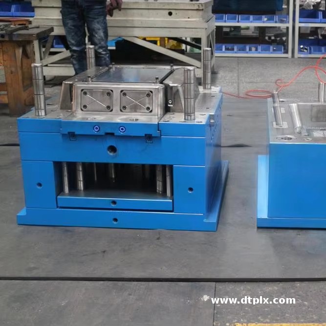 Customized Precision Plastic Injection Molding Service for Moulds