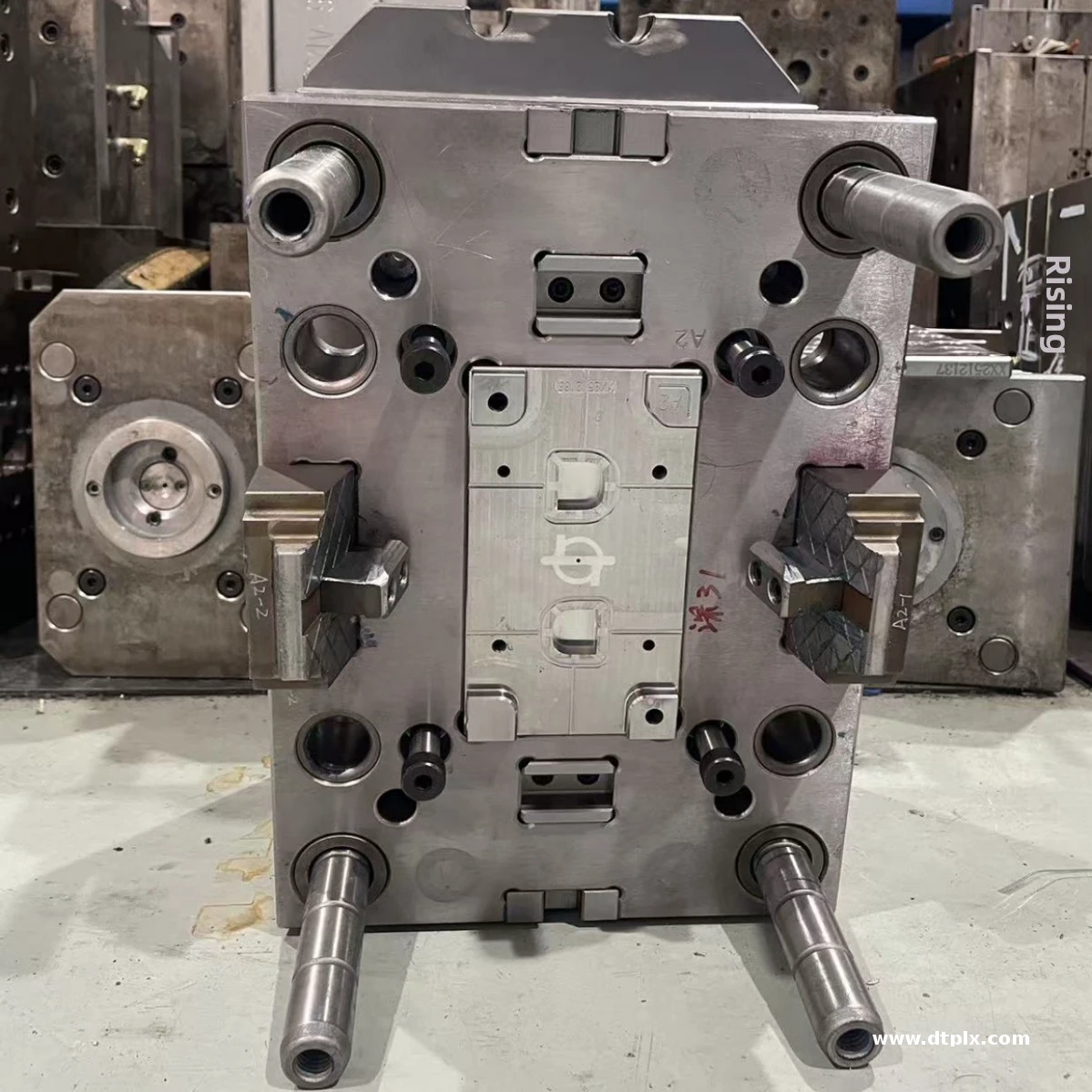 Custom Precision Plastic Moulds & Injection Molding Services For PC/ABS Materials